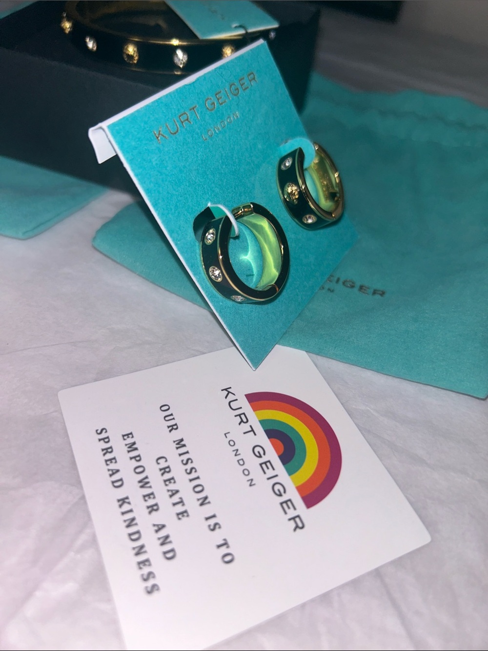 Kurt Geiger SETLondon Enamel Eagle Bangle& matching small hoop earrings set NWT - Picture 6 of 6
